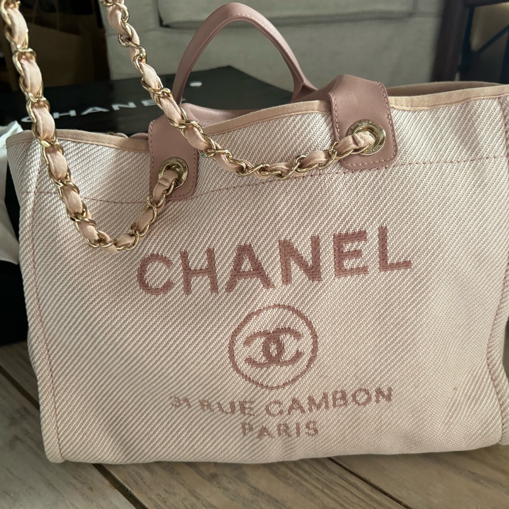 Chanel Deauville tote, medium, pink